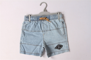 Hanger Pack Junior Short en jean pour enfants en stock